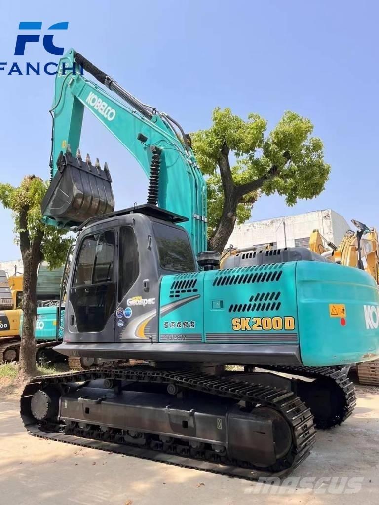 Kobelco SK 200 Kāpurķēžu ekskavatori