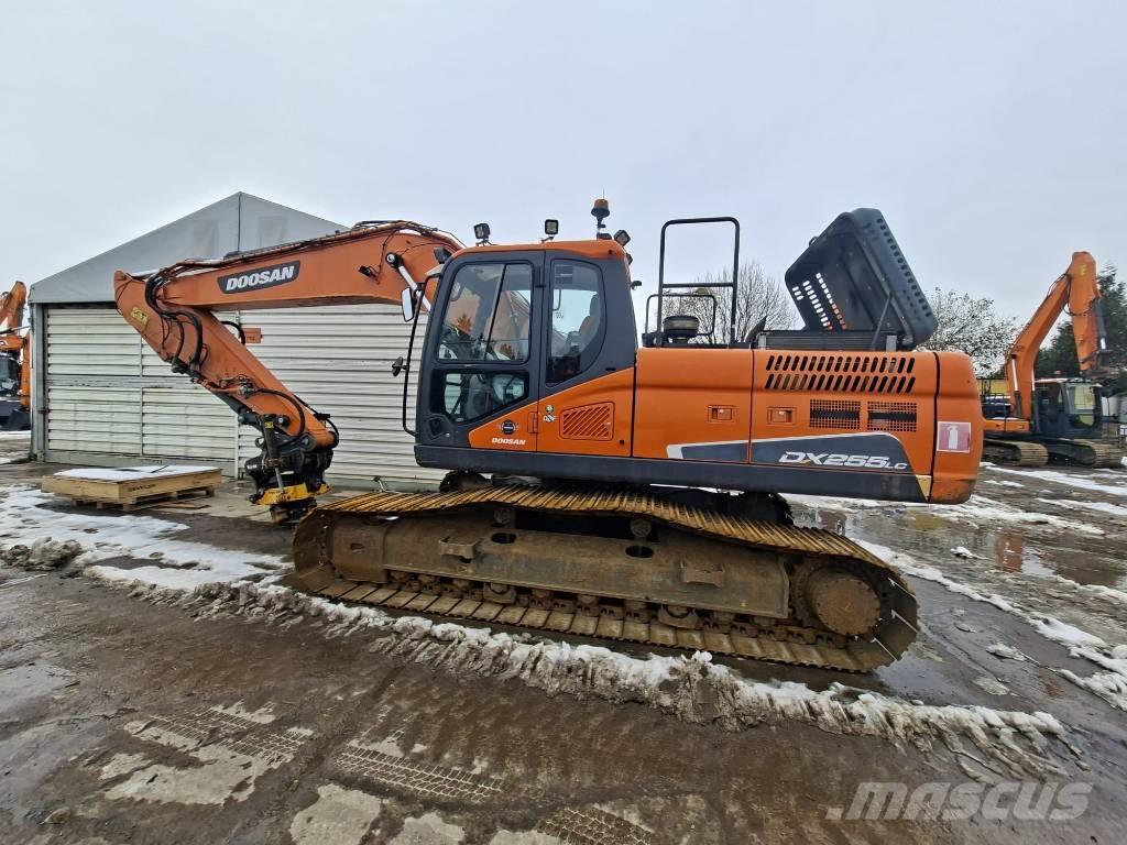 Doosan DX 255 LC-5 Kāpurķēžu ekskavatori