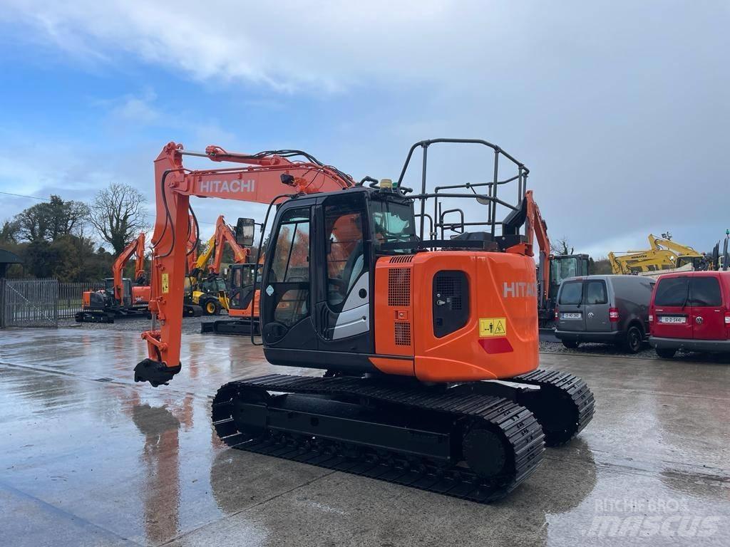 Hitachi ZX 135 US-6 Kāpurķēžu ekskavatori
