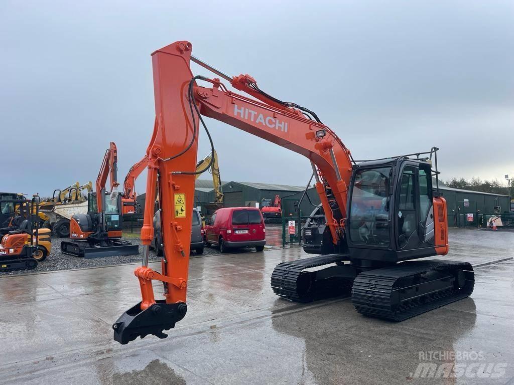 Hitachi ZX 135 US-6 Kāpurķēžu ekskavatori