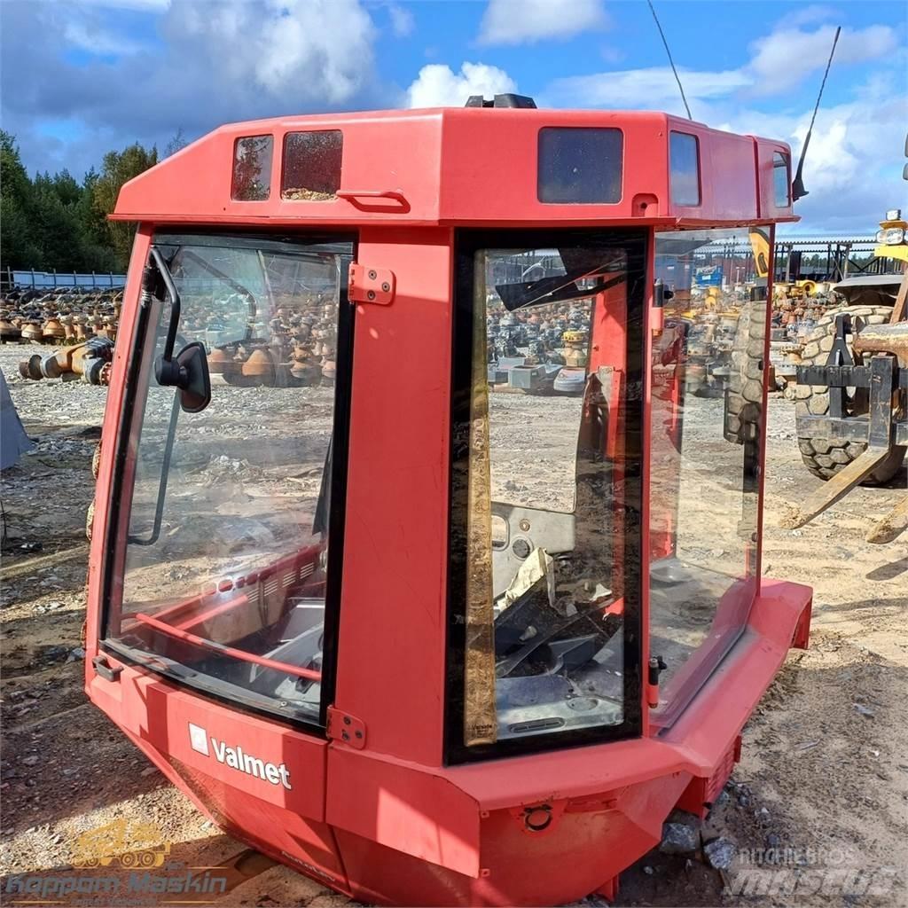 Valmet 941 Kabīnes un interjers