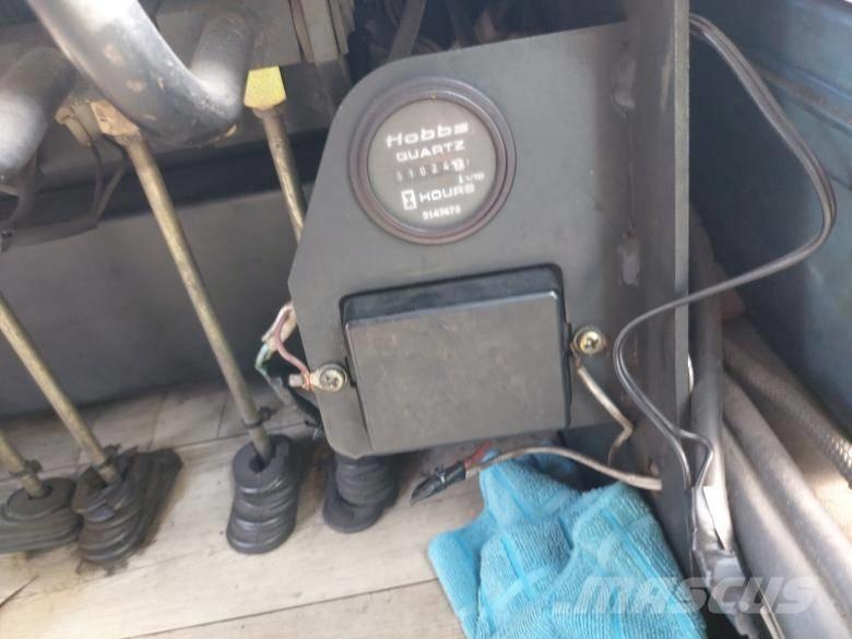 Doosan D 150 S Tehnika ar dīzeļa dzinēju