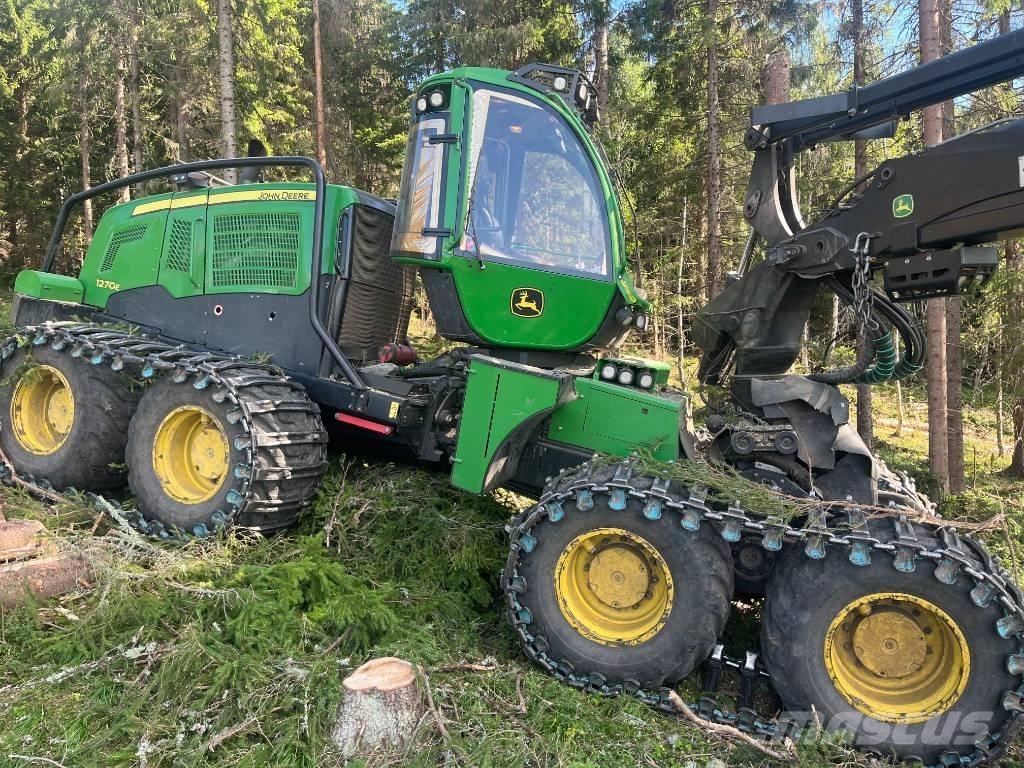 John Deere 1270 E Harvesteri