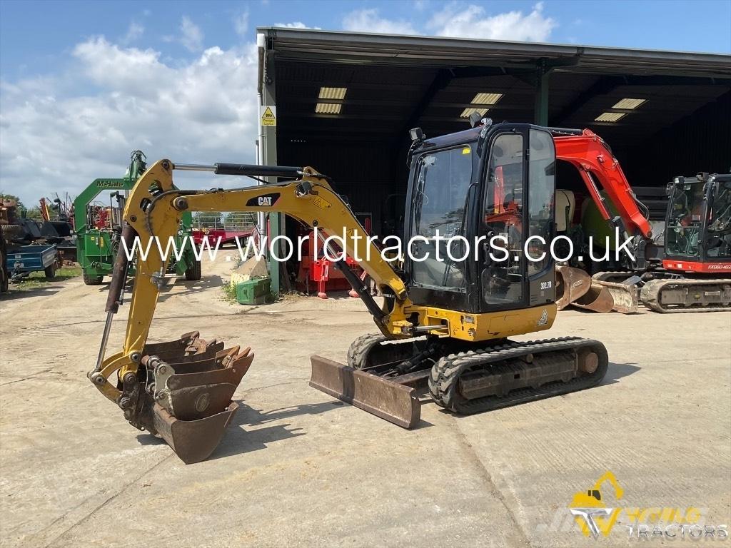 CAT 302.7 D Mini ekskavatori < 7 t