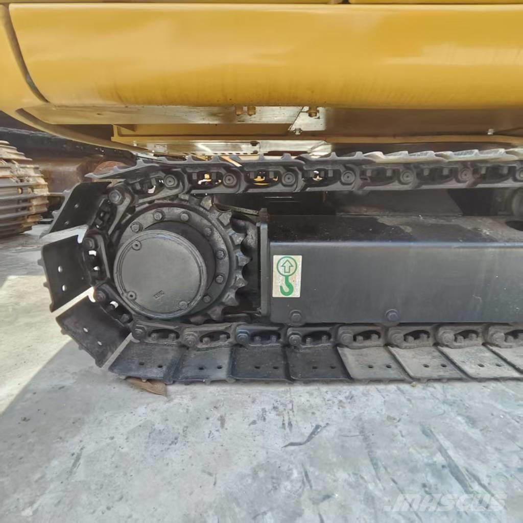 CAT 305.5 Kāpurķēžu ekskavatori