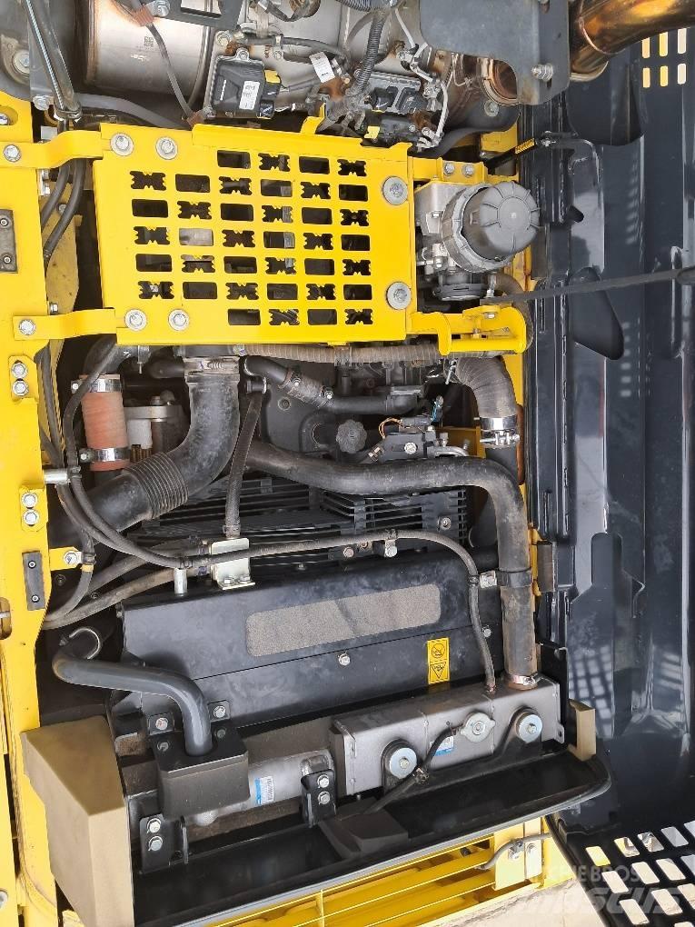 Komatsu PC210LCI-11 Kāpurķēžu ekskavatori