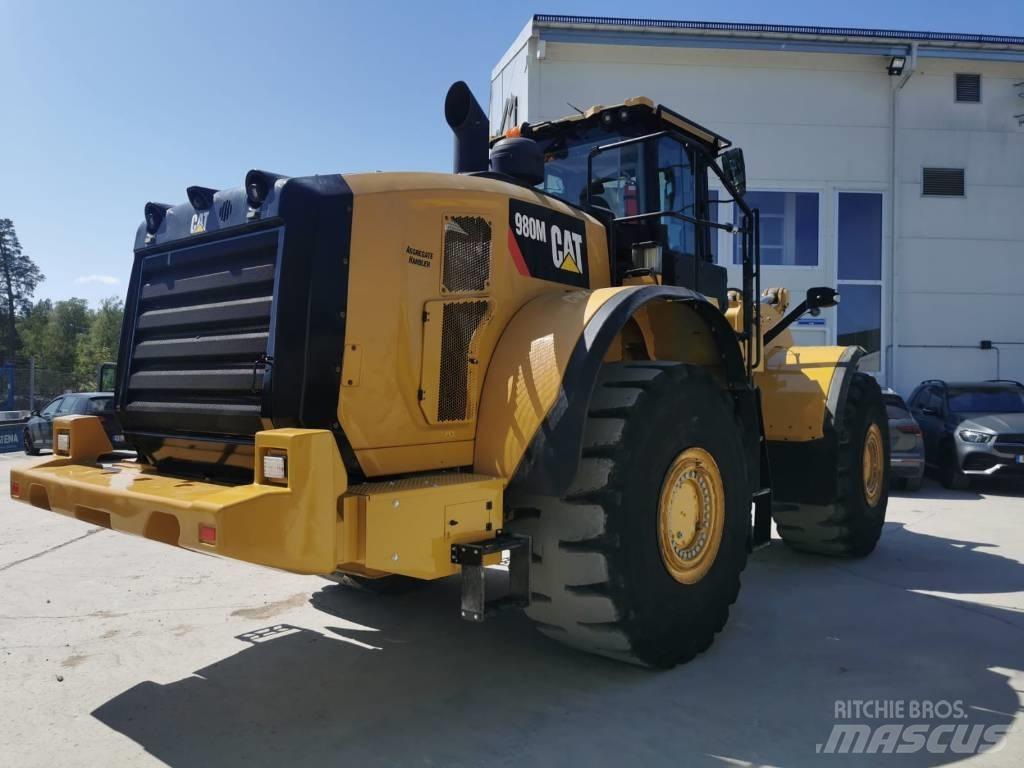 CAT 980M Iekrāvēji uz riteņiem
