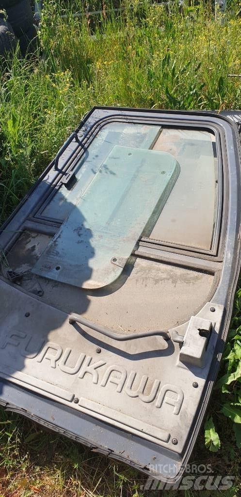Furukawa W 725 Citas sastāvdaļas