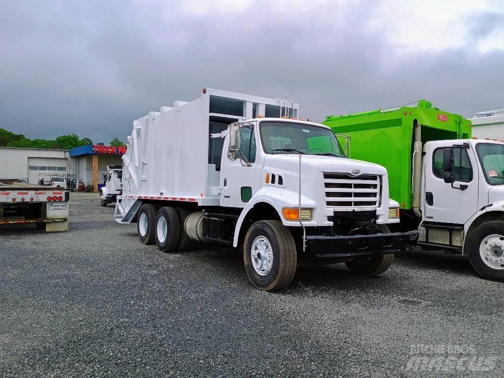 Sterling L7500 Atkritumu izvešanas transports