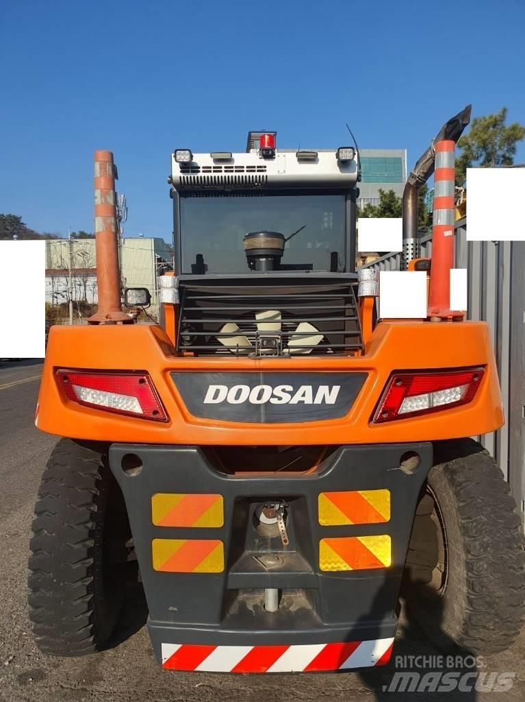 Doosan D 160 S-5 Tehnika ar dīzeļa dzinēju
