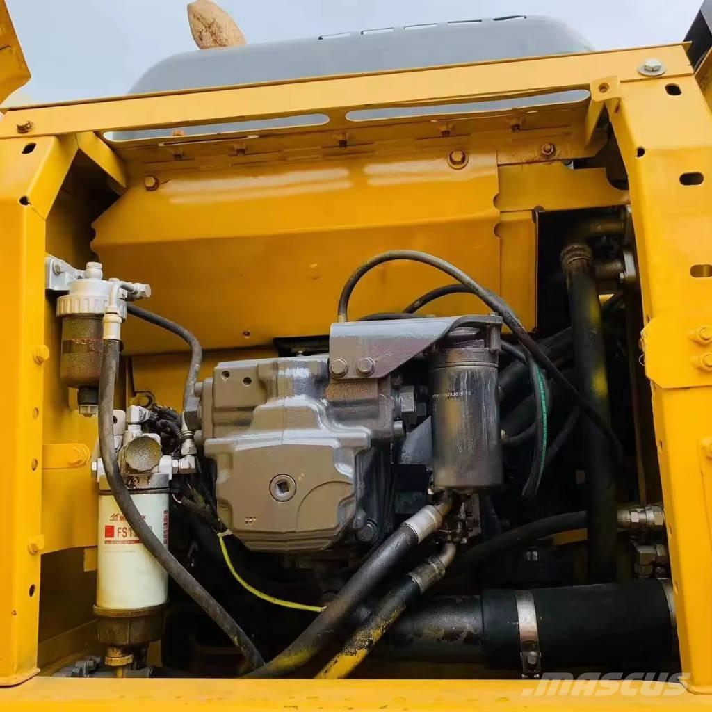 Komatsu PC 200 Kāpurķēžu ekskavatori