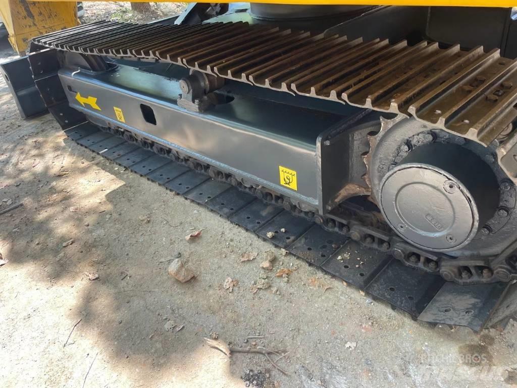 Komatsu PC70-8 Kāpurķēžu ekskavatori