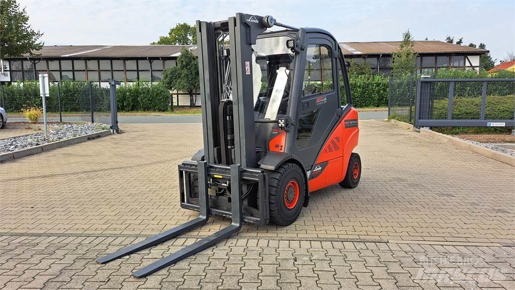 Linde H35D-02 Tehnika ar dīzeļa dzinēju