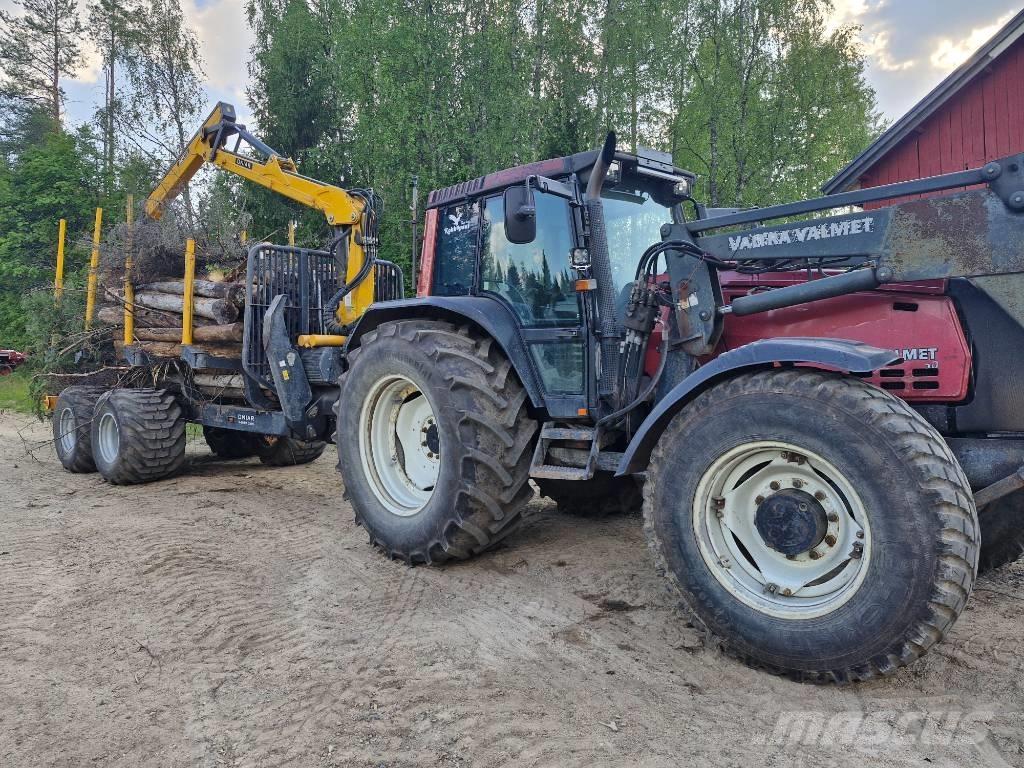Valtra 8450 Hitech Traktori
