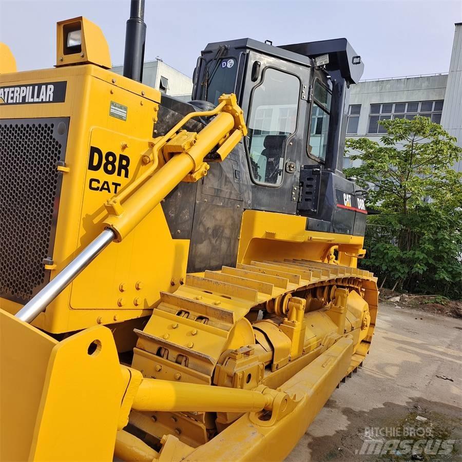 CAT D 8 R Kāpurķēžu buldozeri