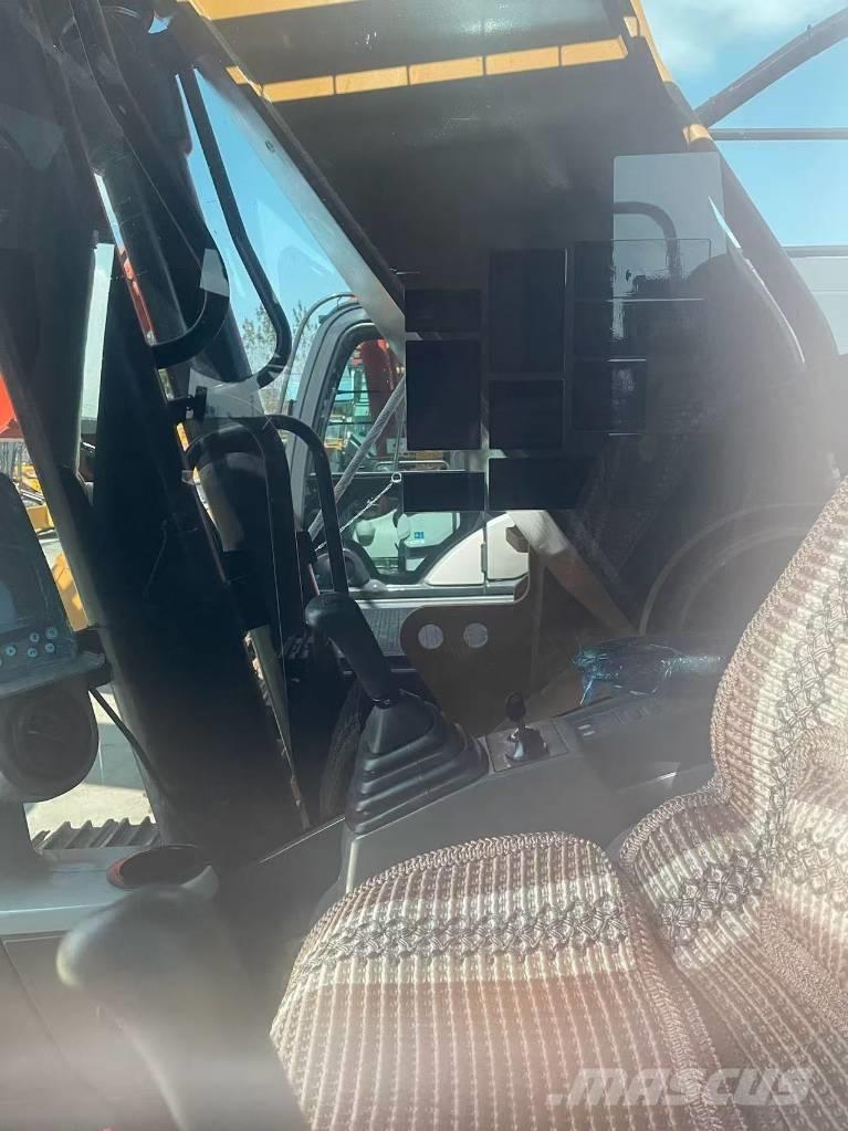 CAT 330D2 Kāpurķēžu ekskavatori