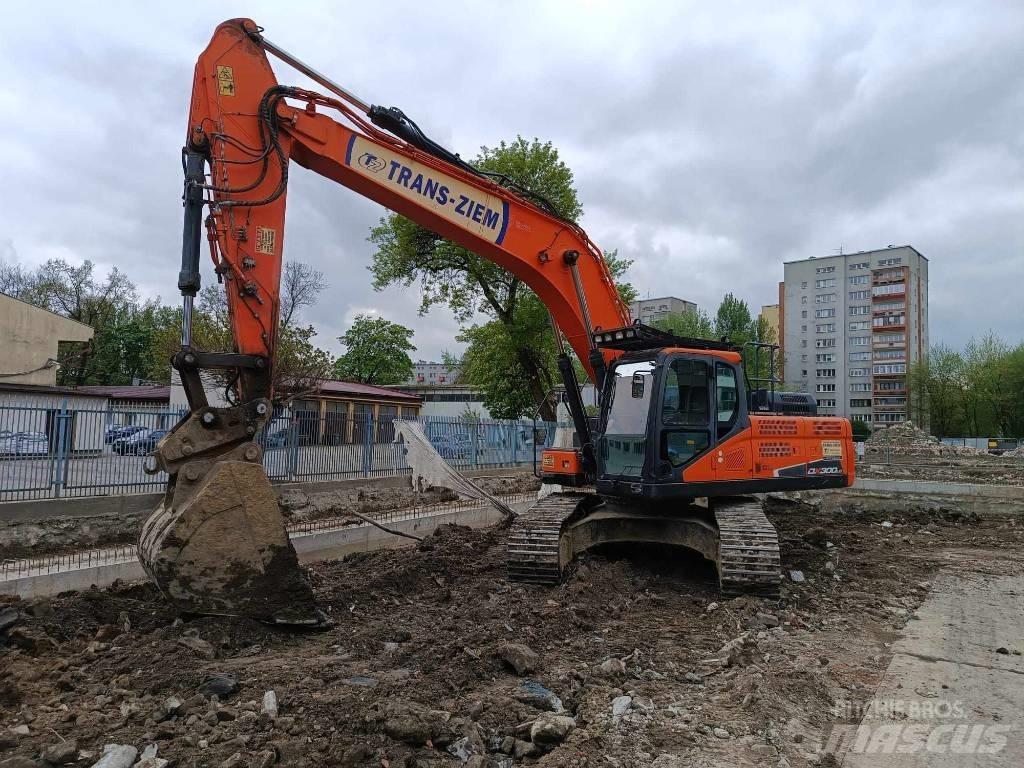 Doosan DX 300 LC-5 Kāpurķēžu ekskavatori