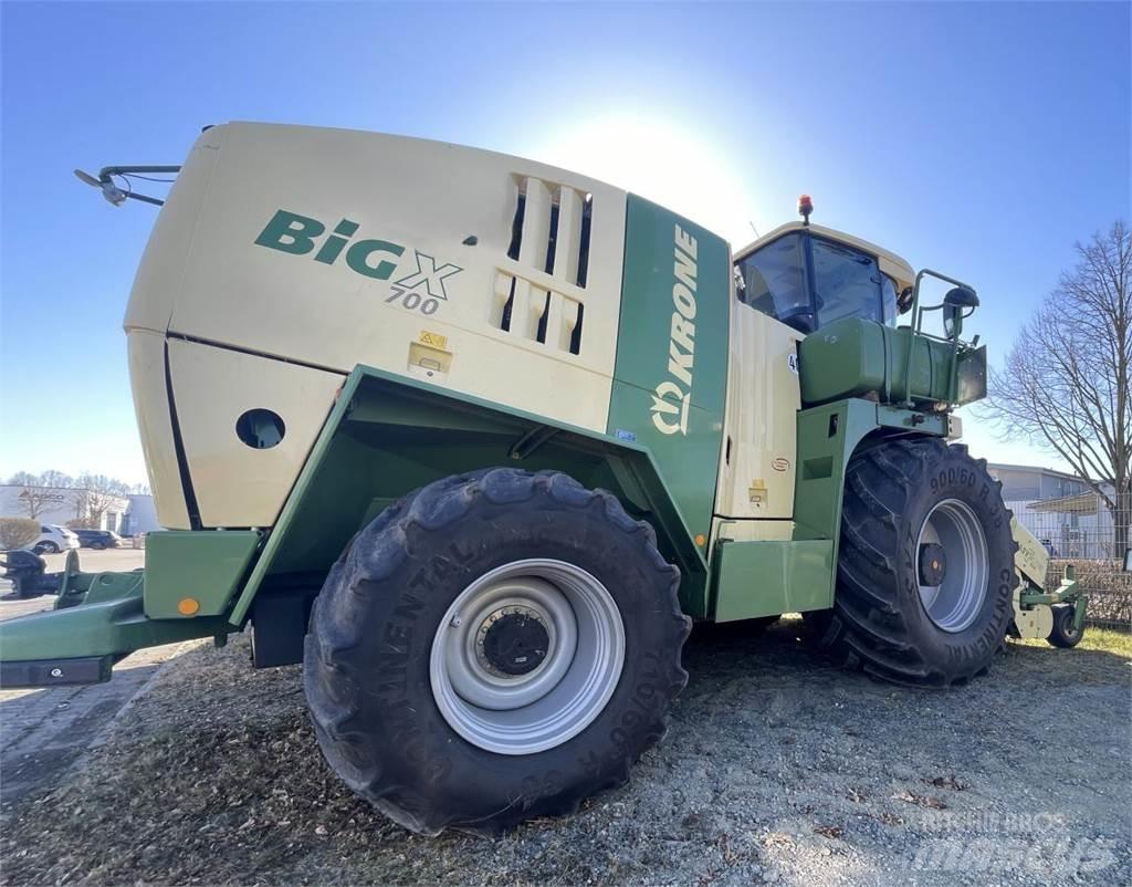 Krone BIG x 700 Lopbarības novācēji