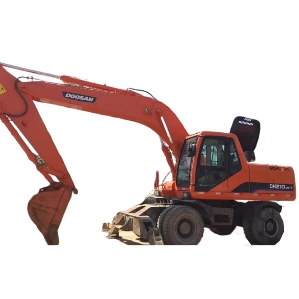 Doosan DH210W-7 Ekskavatori uz riteņiem