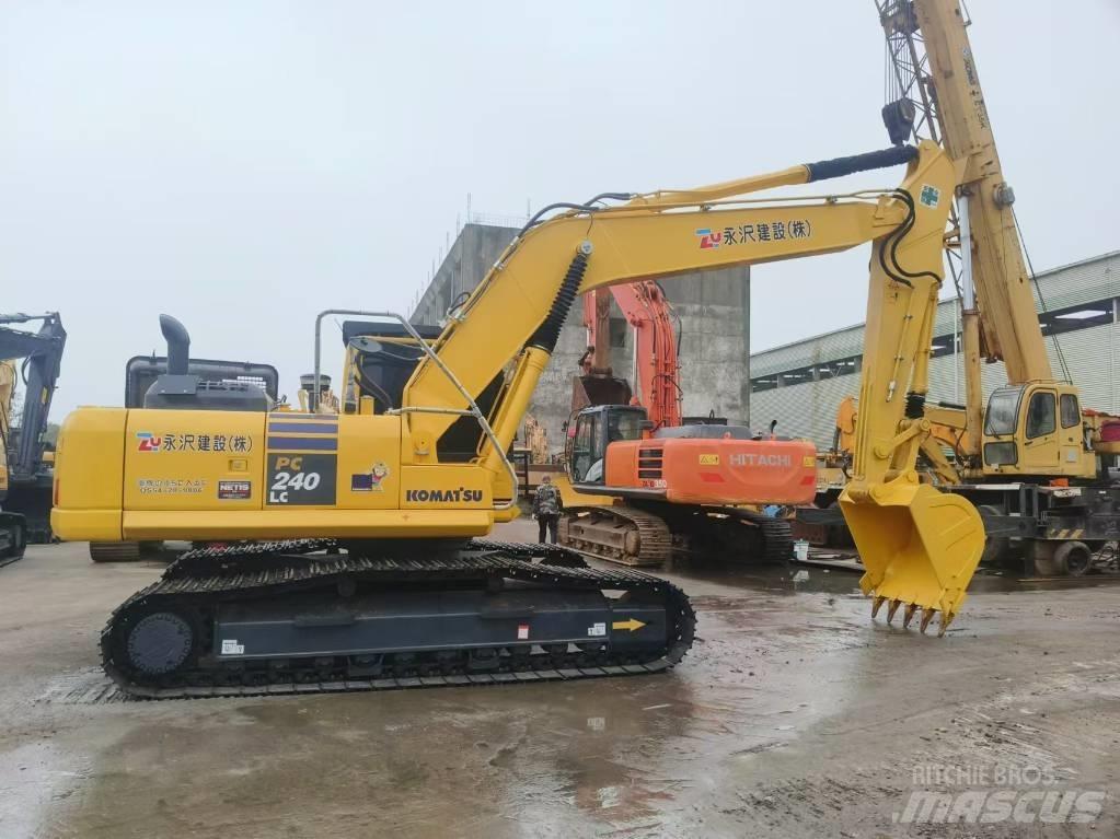 Komatsu PC 240 Kāpurķēžu ekskavatori