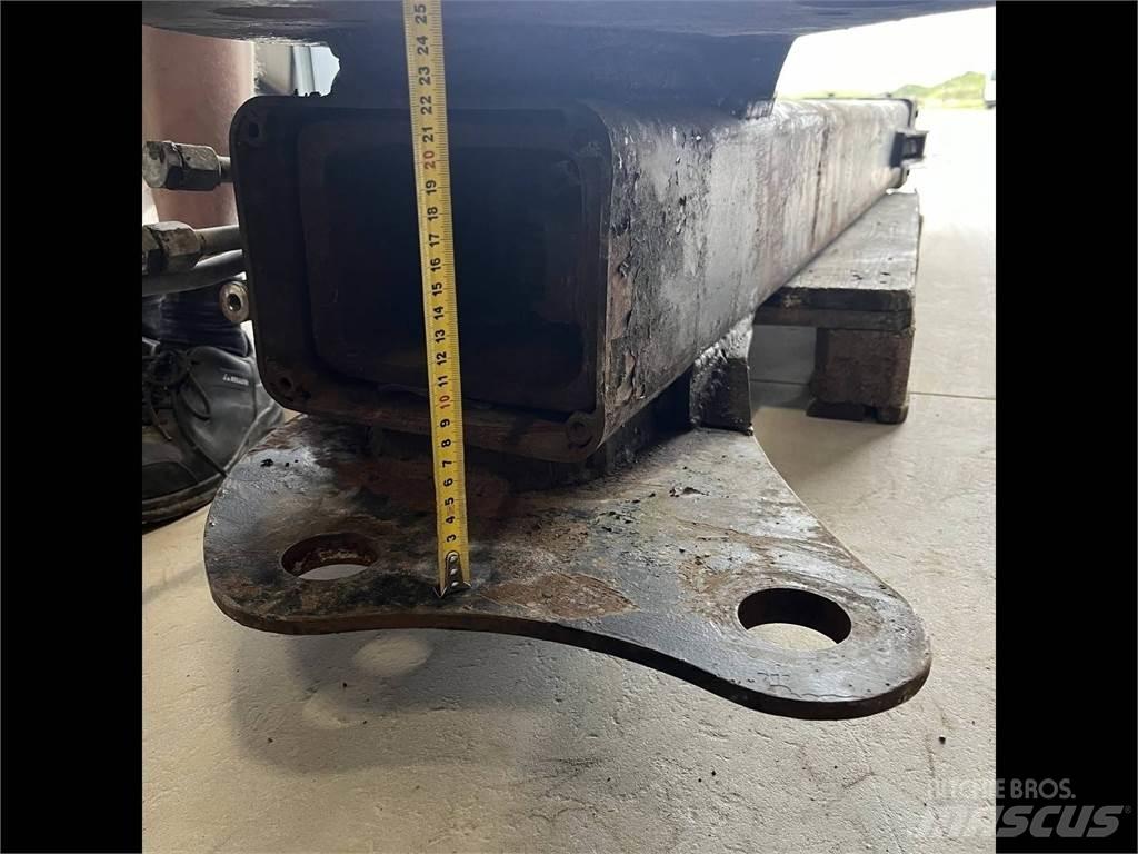 Loglift F71 F85 Mežizstrādes mašīnu krāni