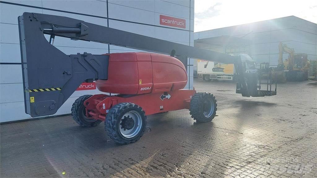 JLG 800AJ Strēles pacēlāji