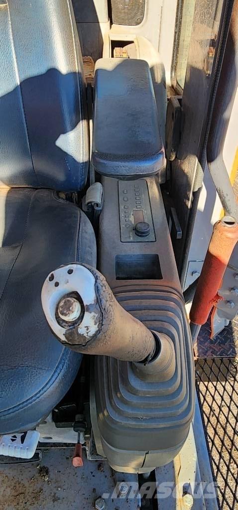 Hitachi ZX 225 USR Kāpurķēžu ekskavatori