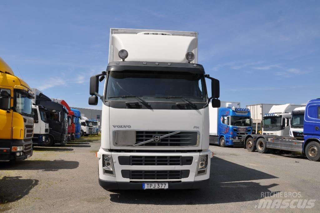 Volvo FH440 6X2 Furgons