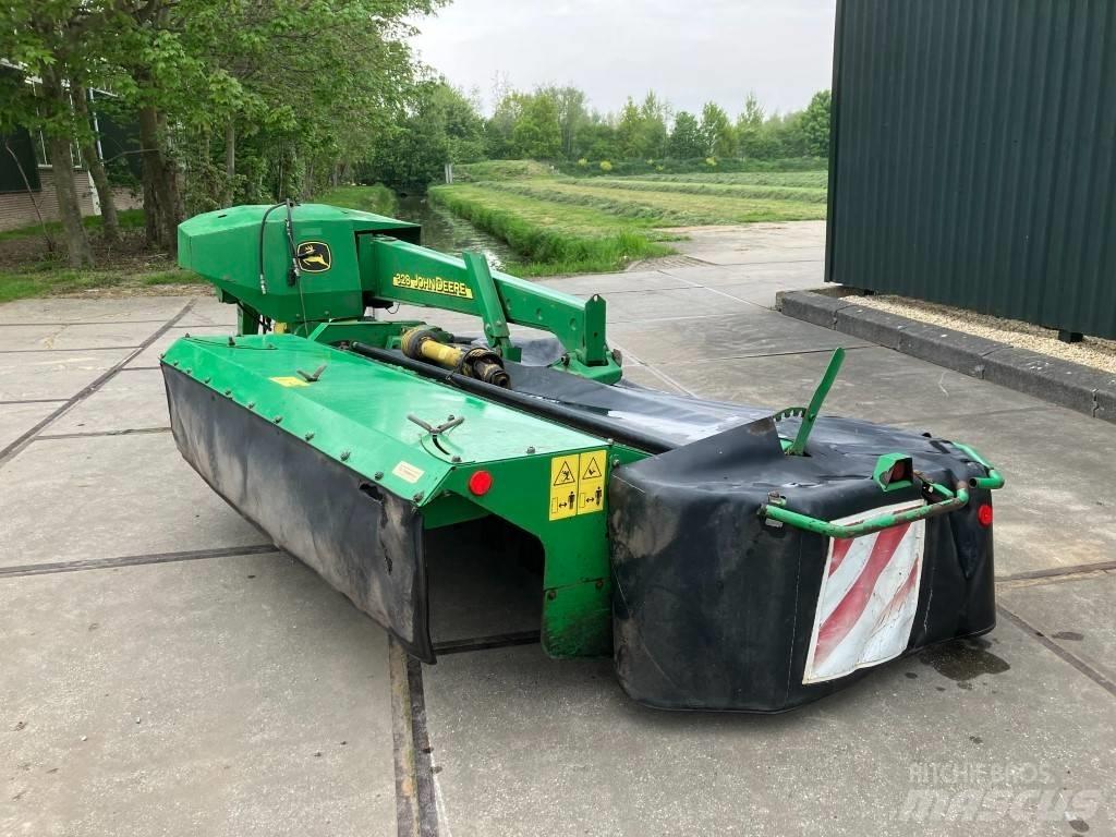 John Deere 328 Pļaujmašīnas