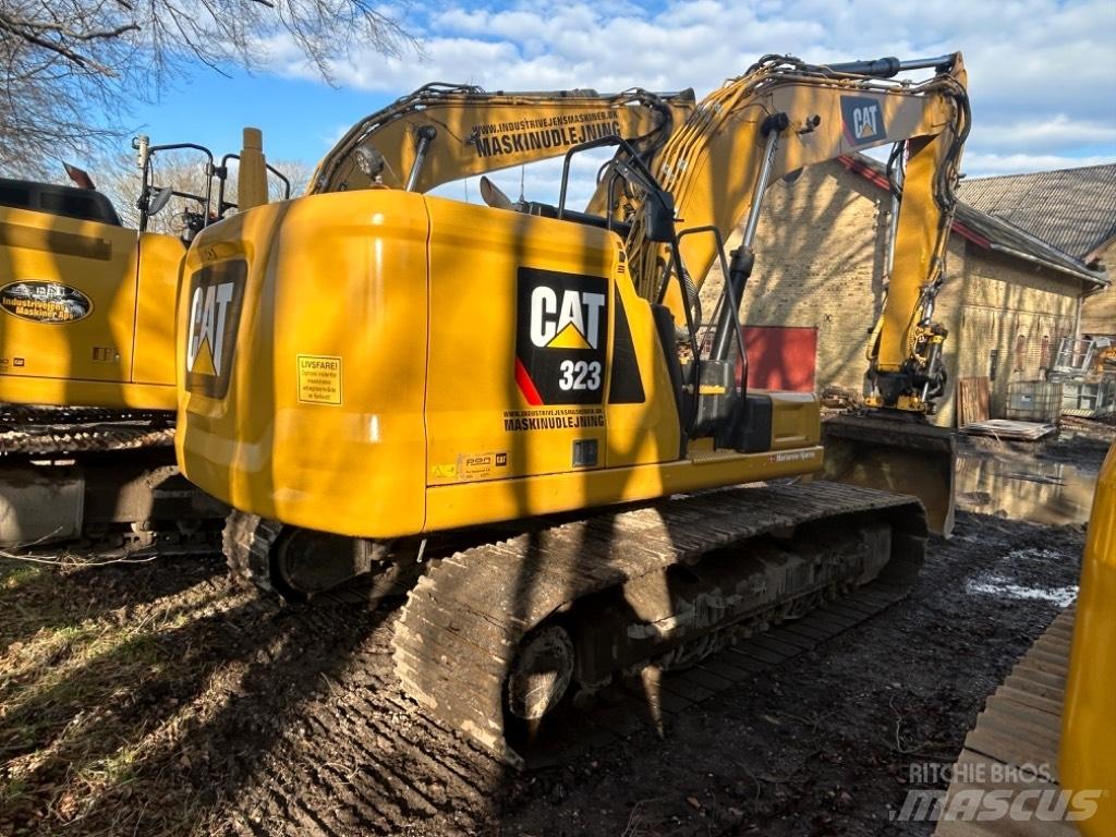 CAT 323 Nextgen Kāpurķēžu ekskavatori