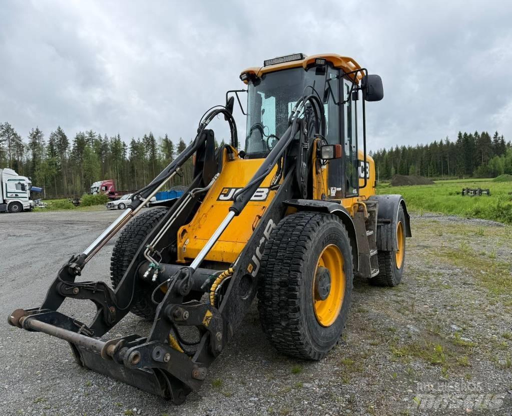 JCB 412 S Iekrāvēji uz riteņiem