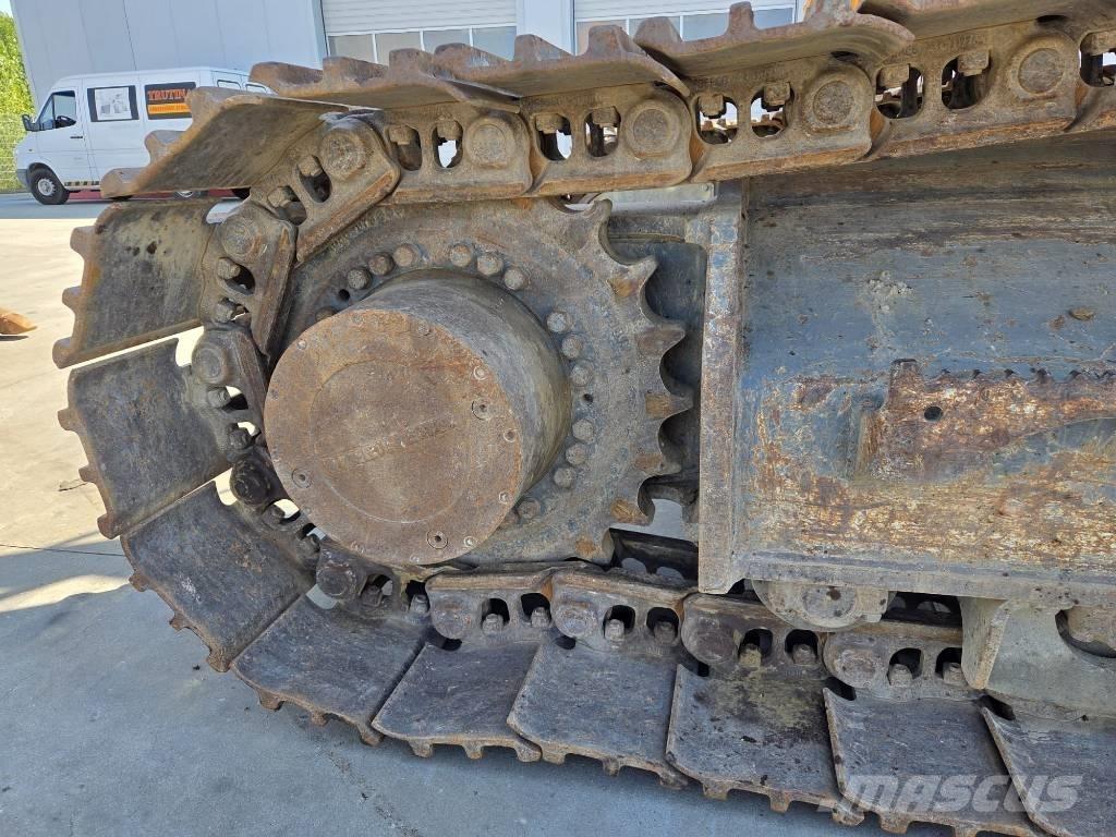 Liebherr R 922 SLC Kāpurķēžu ekskavatori
