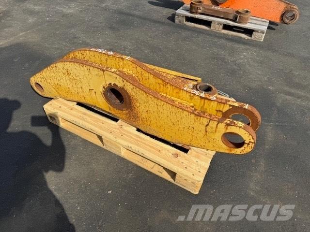 Komatsu BUCKET LINK Kausi