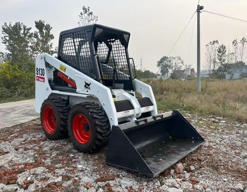 Bobcat S 130 Lietoti riteņu kompaktiekrāvēji