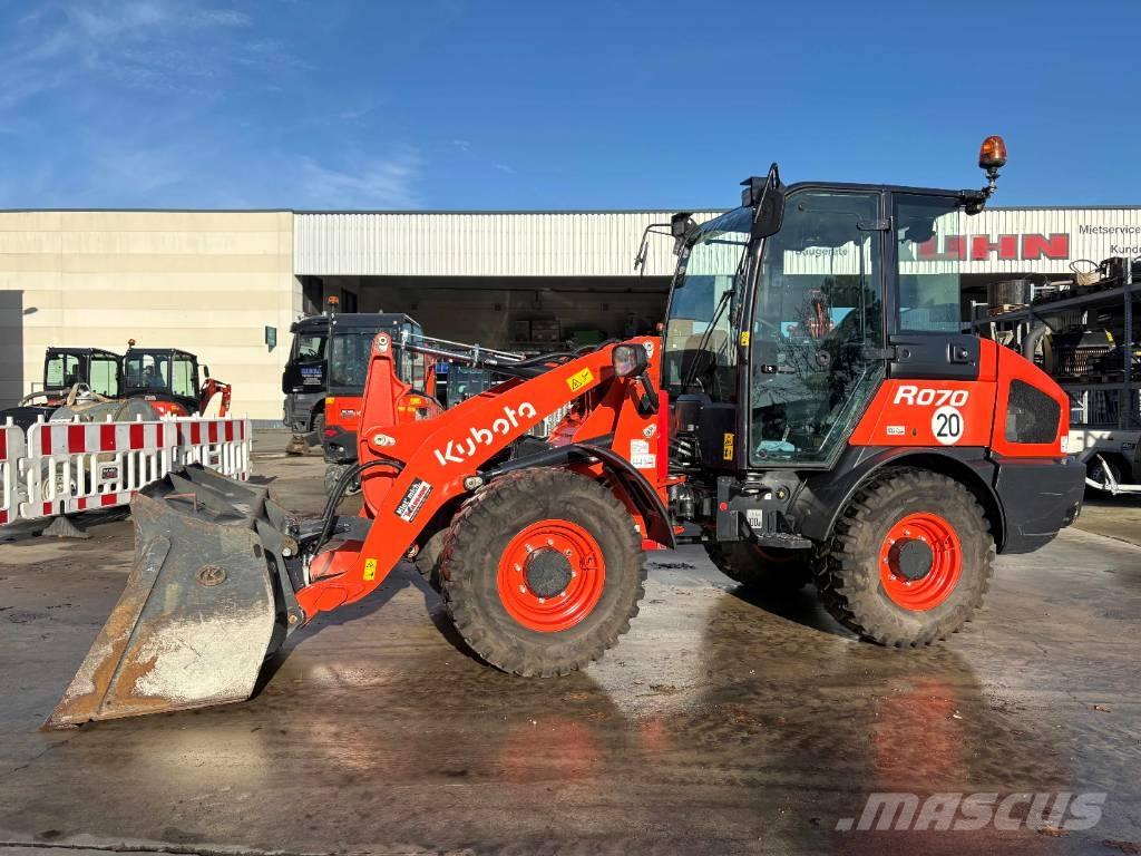 Kubota R 070 Iekrāvēji uz riteņiem