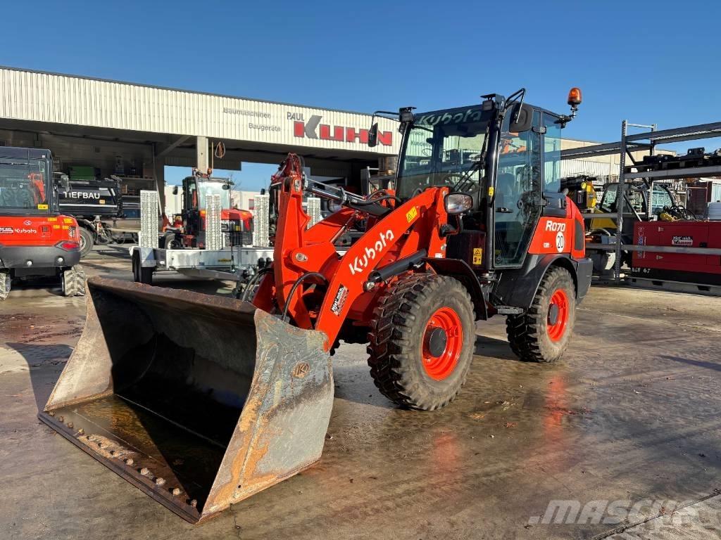 Kubota R 070 Iekrāvēji uz riteņiem