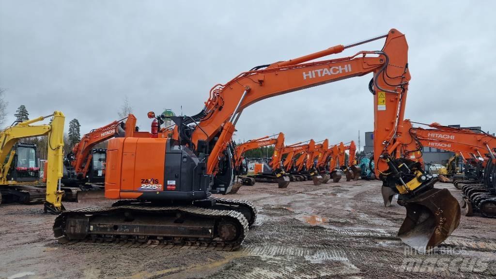 Hitachi ZX225USLC-6 Kāpurķēžu ekskavatori