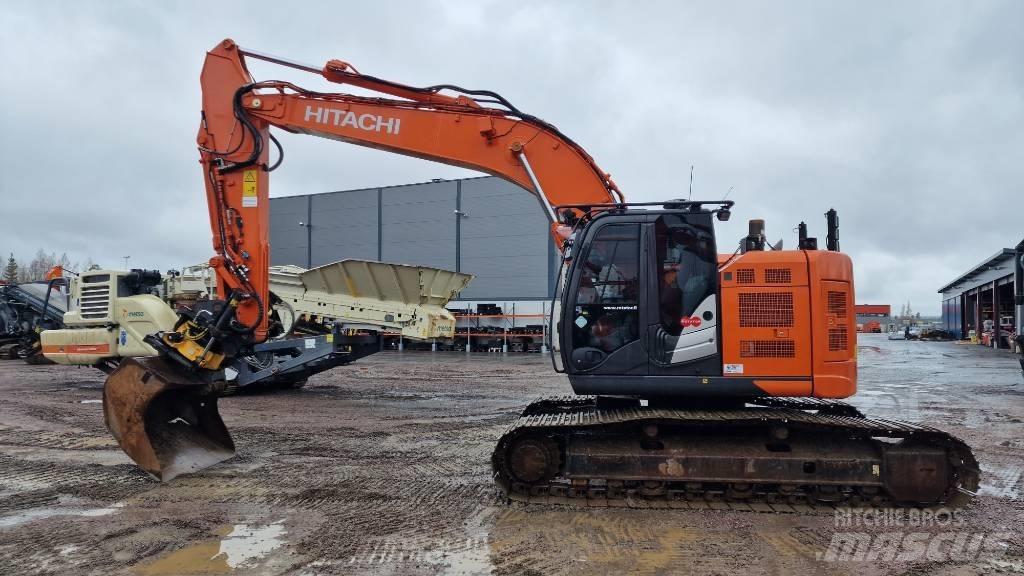 Hitachi ZX225USLC-6 Kāpurķēžu ekskavatori