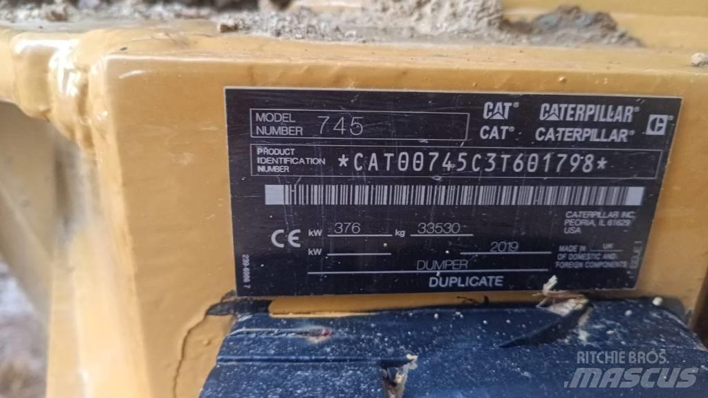 CAT 745 Artikulētie pašizgāzēji