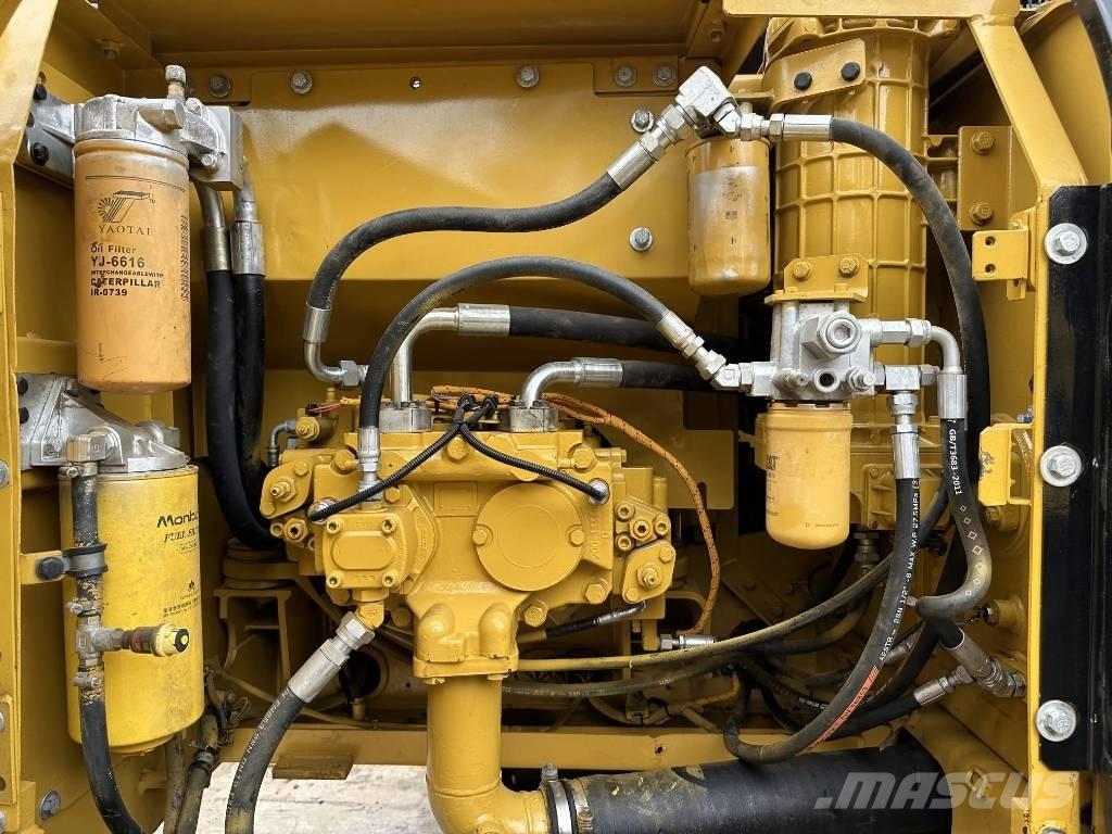 CAT 320D Kāpurķēžu ekskavatori