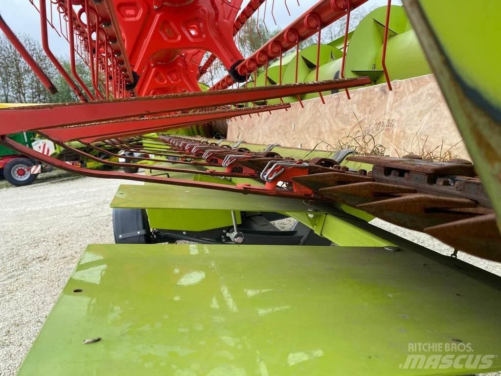 CLAAS 6700TT 4WD Ražas novākšanas kombaini