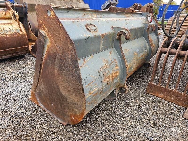 Liebherr L 514 Iekrāvēji uz riteņiem