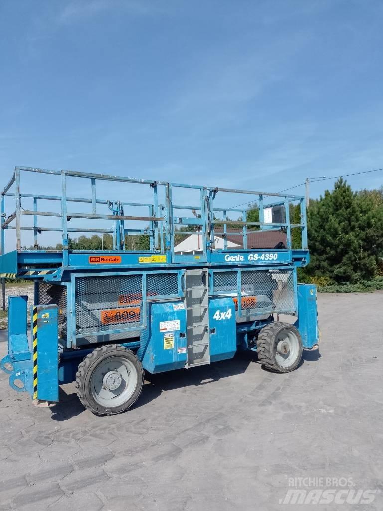 Genie GS 4390 Šķerveida pacēlāji