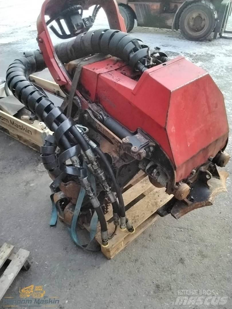 Komatsu C93 Hārvesteru kausi