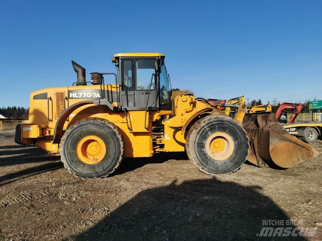 Hyundai HL 770-7 A Iekrāvēji uz riteņiem