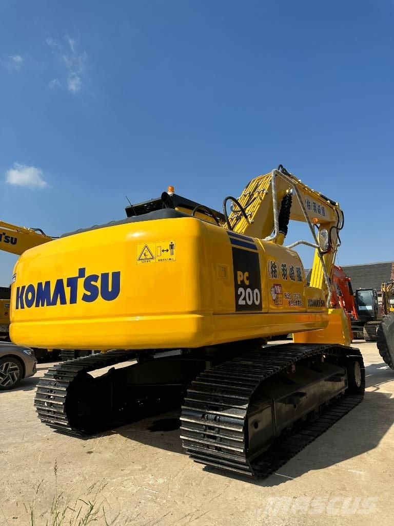 Komatsu PC 200-7 Kāpurķēžu ekskavatori