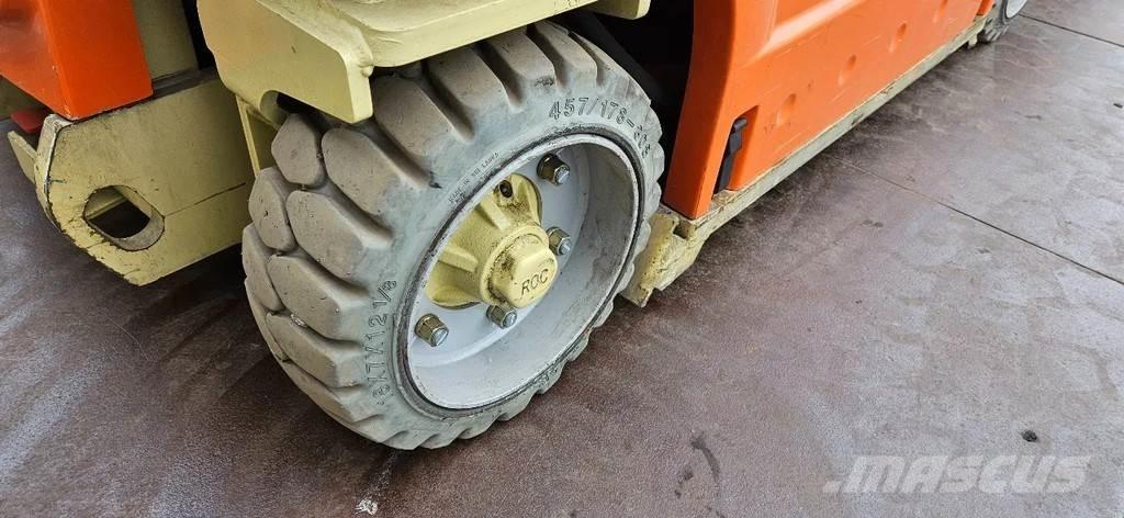JLG TOUCAN 1210 Citi pacēlāji un platformas