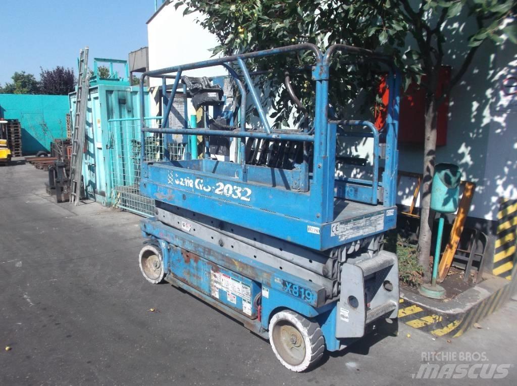Genie GS 2032    V-2790 Vertikālie pacēlāji