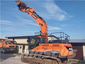 Doosan DX 300 LC Kāpurķēžu ekskavatori