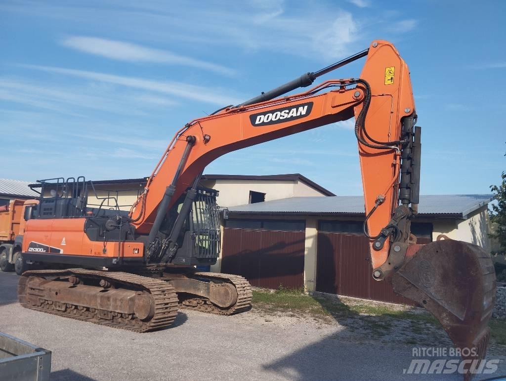 Doosan DX 300 LC Kāpurķēžu ekskavatori